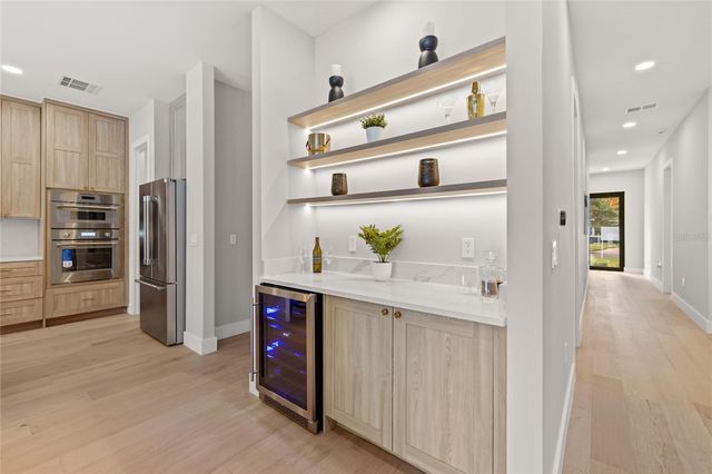 113 W EVANS STREET, Orlando, FL 32804