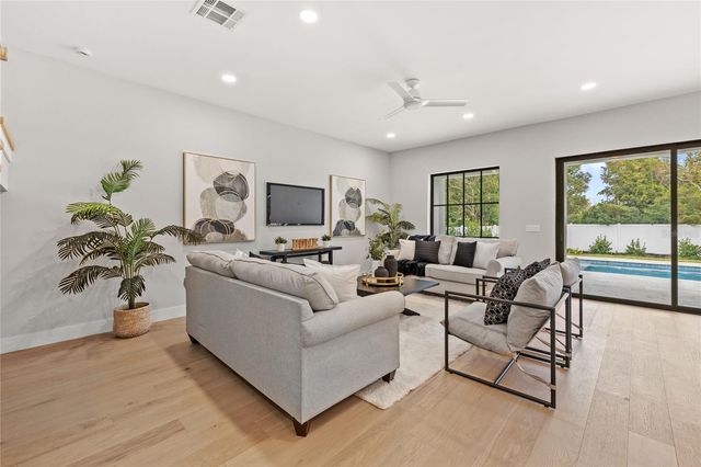 113 W EVANS STREET, Orlando, FL 32804