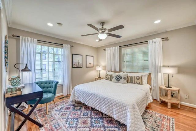 708 W Schubert ST, Fredericksburg, TX 78624