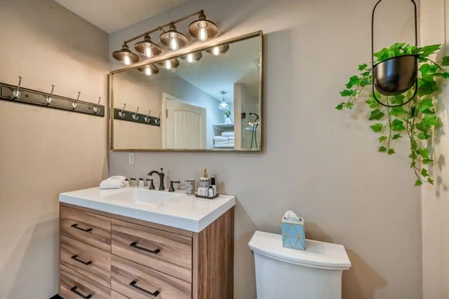 708 W Schubert ST, Fredericksburg, TX 78624