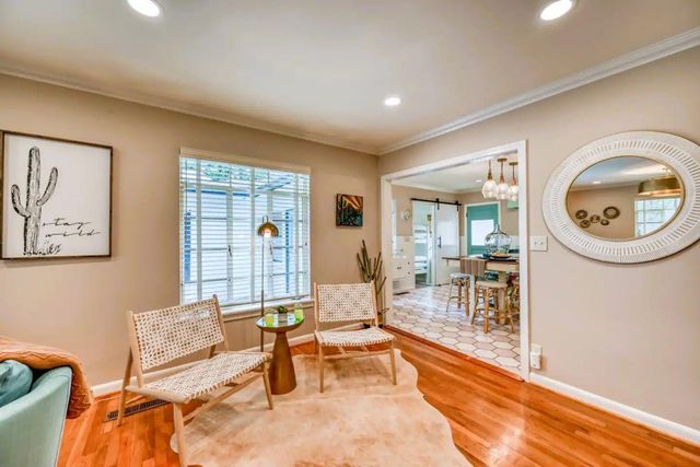 708 W Schubert ST, Fredericksburg, TX 78624