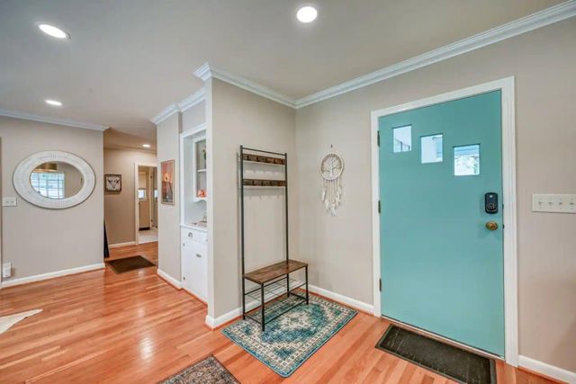 708 W Schubert ST, Fredericksburg, TX 78624