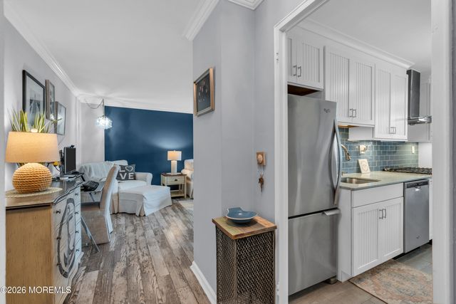 28 Riverside Avenue 11K, Red Bank, NJ 07701