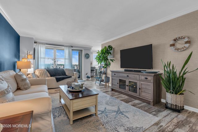 28 Riverside Avenue 11K, Red Bank, NJ 07701