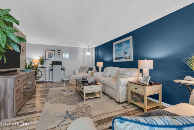 28 Riverside Avenue 11K, Red Bank, NJ 07701