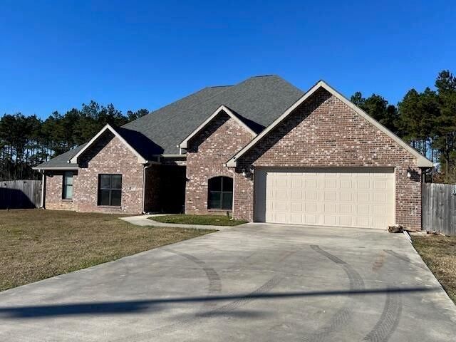 102 HIDDEN Trail, Leesville, LA 71446
