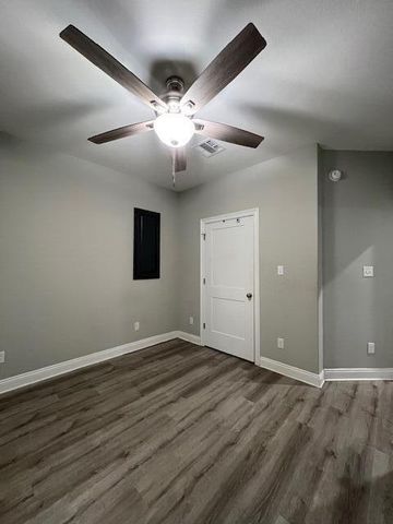 102 HIDDEN Trail, Leesville, LA 71446