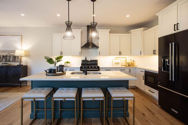 7264 E 115th Avenue, Crown Point, IN 46307