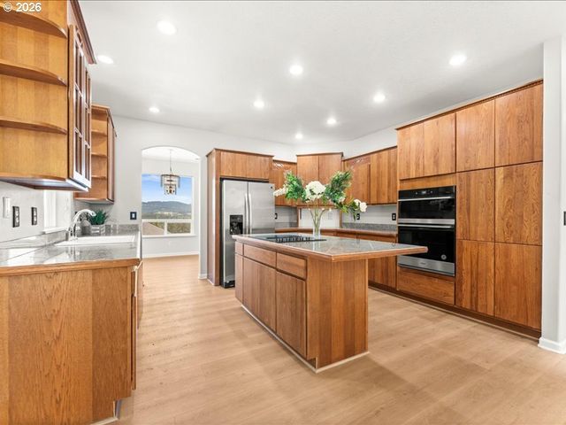 1538 Nw 41ST Cir, Camas, WA 98607