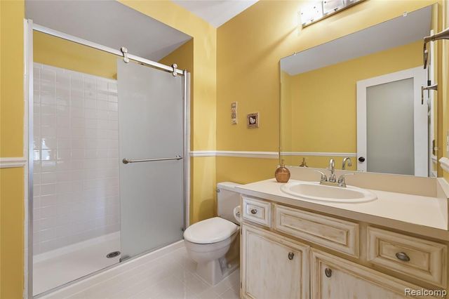 40820 Brightside Court, Sterling Heights, MI 48310