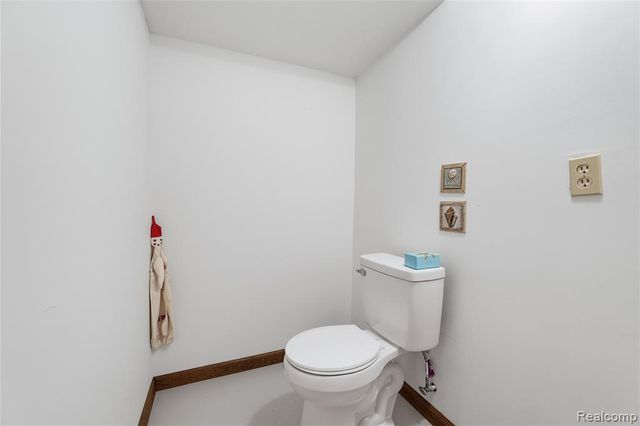 40820 Brightside Court, Sterling Heights, MI 48310