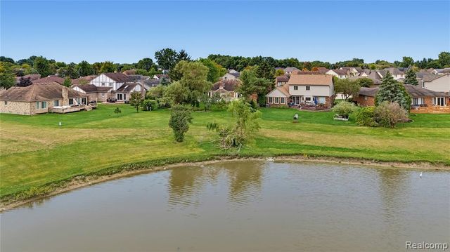 40820 Brightside Court, Sterling Heights, MI 48310