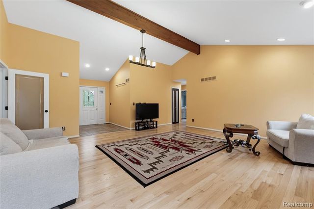 40820 Brightside Court, Sterling Heights, MI 48310