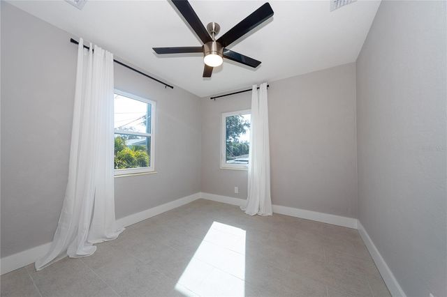 2004 1ST STREET SE, St Petersburg, FL 33705