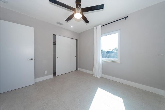 2004 1ST STREET SE, St Petersburg, FL 33705