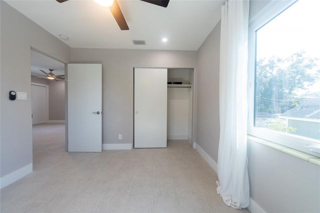 2004 1ST STREET SE, St Petersburg, FL 33705