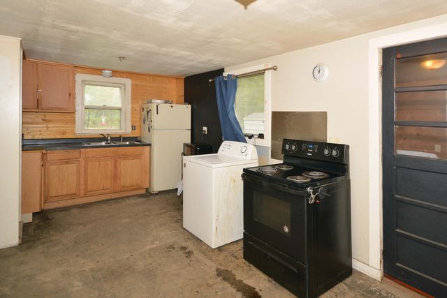 1923 Pleasant Drive, Portage City, MI 49002
