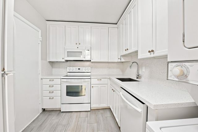 2251 NE 66th Street 1623, Fort Lauderdale, FL 33308