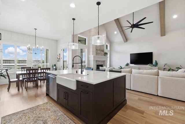 7065 S Zenith Ave, Meridian, ID 83642