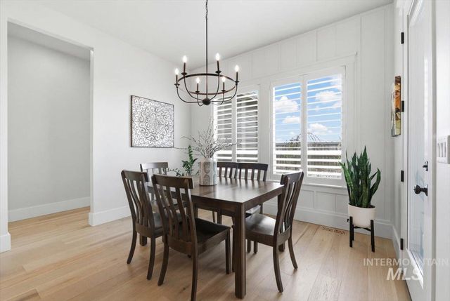 7065 S Zenith Ave, Meridian, ID 83642