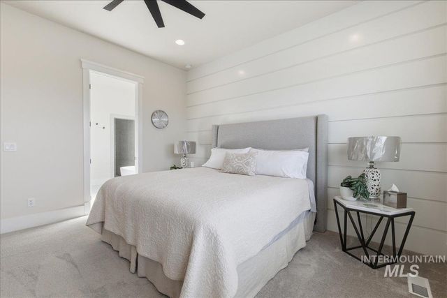 7065 S Zenith Ave, Meridian, ID 83642