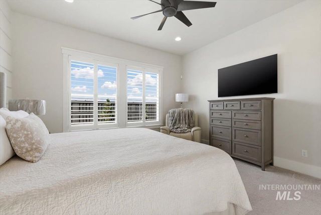 7065 S Zenith Ave, Meridian, ID 83642