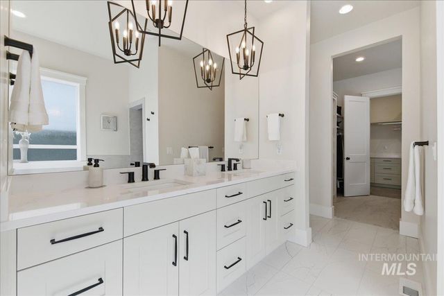 7065 S Zenith Ave, Meridian, ID 83642