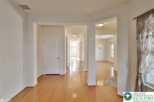 13 Devonshire Drive, Palmer Twp, PA 18045