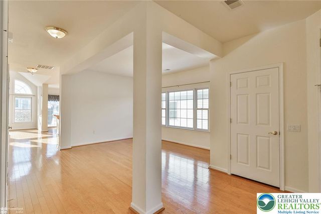 13 Devonshire Drive, Palmer Twp, PA 18045