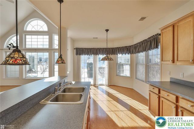 13 Devonshire Drive, Palmer Twp, PA 18045