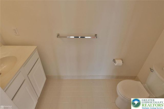 13 Devonshire Drive, Palmer Twp, PA 18045