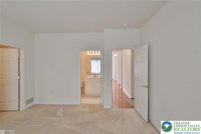 13 Devonshire Drive, Palmer Twp, PA 18045