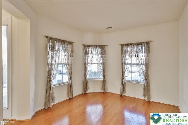 13 Devonshire Drive, Palmer Twp, PA 18045