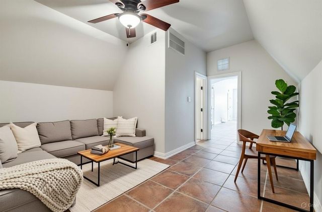 1318 Peden Street D, Houston, TX 77006