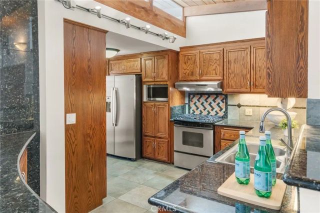 1927 S Moray, San Pedro, CA 90732