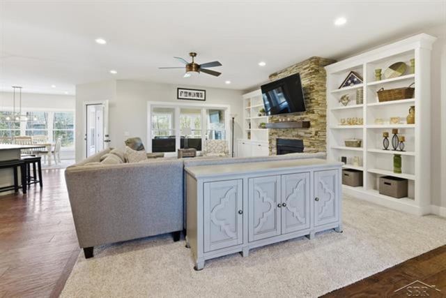 5716 Powder Horn Trail, Midland, MI 48642