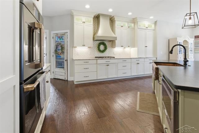 5716 Powder Horn Trail, Midland, MI 48642