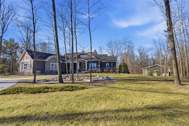 5716 Powder Horn Trail, Midland, MI 48642