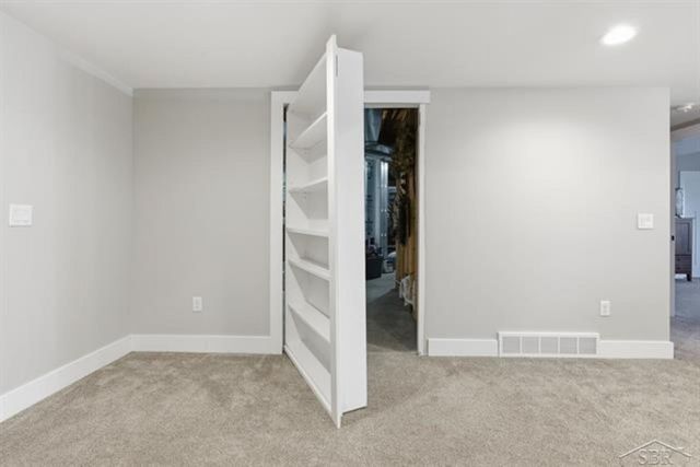 5716 Powder Horn Trail, Midland, MI 48642