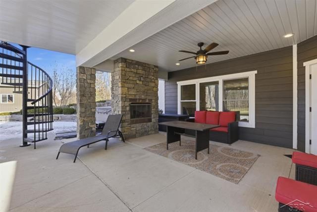 5716 Powder Horn Trail, Midland, MI 48642