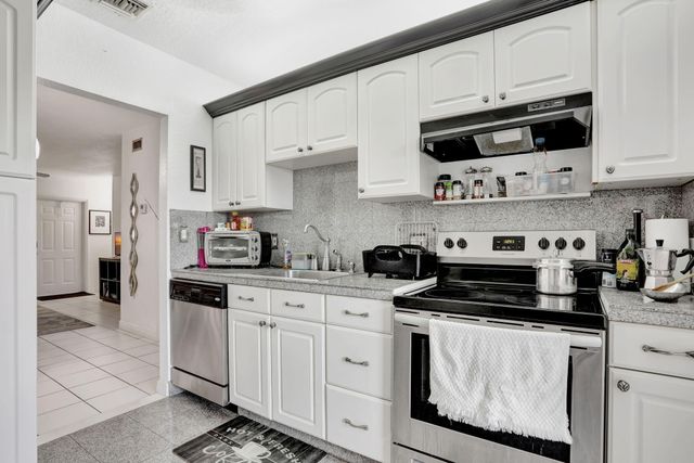 461 NW 76th Avenue 205, Margate, FL 33063