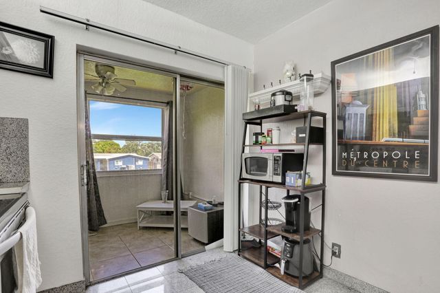 461 NW 76th Avenue 205, Margate, FL 33063