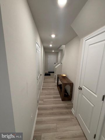 68 WINTERPLACE DR, Charles Town, WV 25414