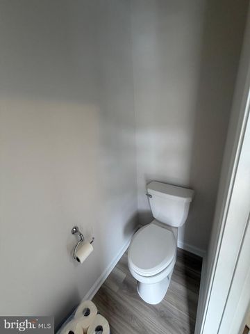 68 WINTERPLACE DR, Charles Town, WV 25414