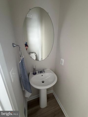 68 WINTERPLACE DR, Charles Town, WV 25414