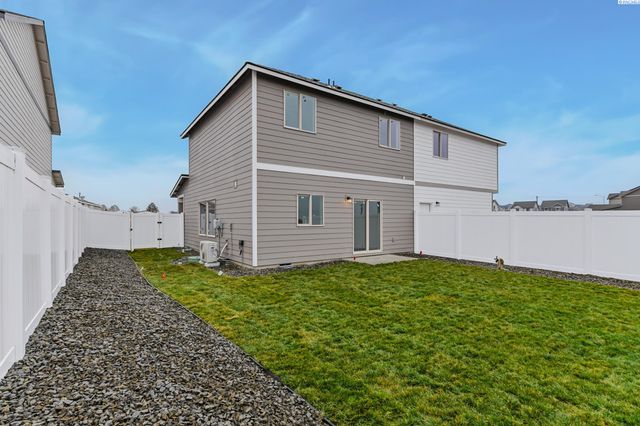 7536 Grapevine Ct, West Richland, WA 99353