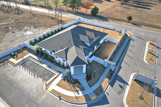 1209 N 72nd Street, Broken Arrow, OK 74014