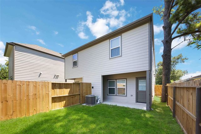 7987 Chateau Street B, Houston, TX 77028