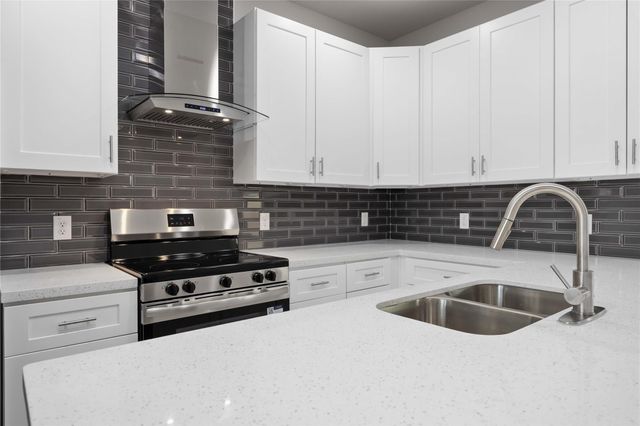 7987 Chateau Street B, Houston, TX 77028