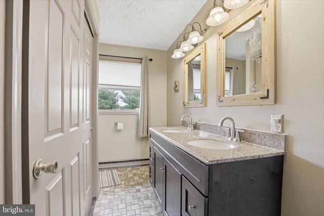 2847 ROOSEVELT AVE, York, PA 17408